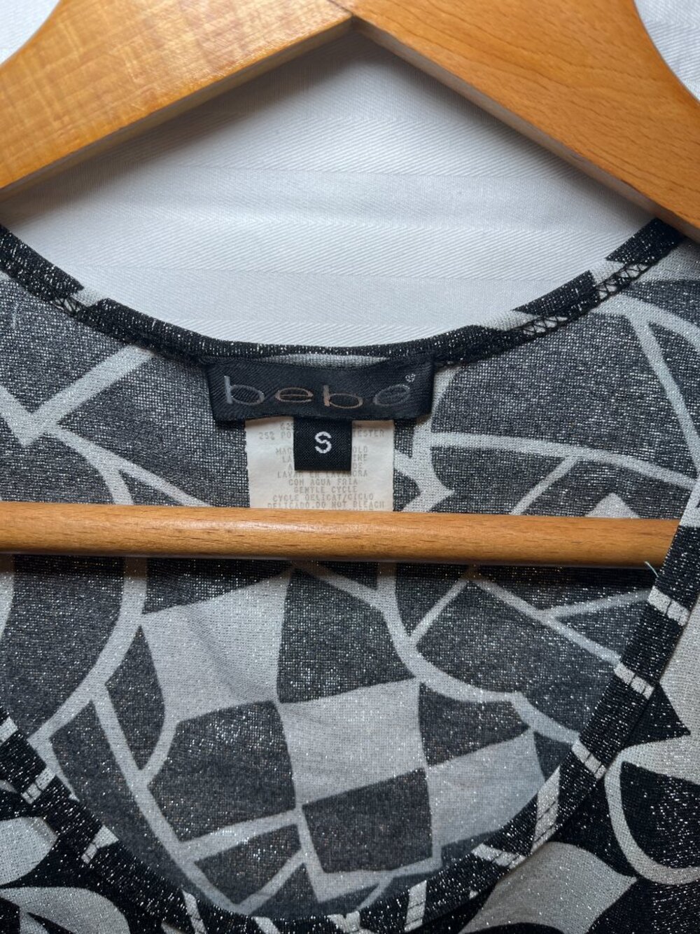 Bebe Black White Graphic Print Top Size S - Picture 2 of 3